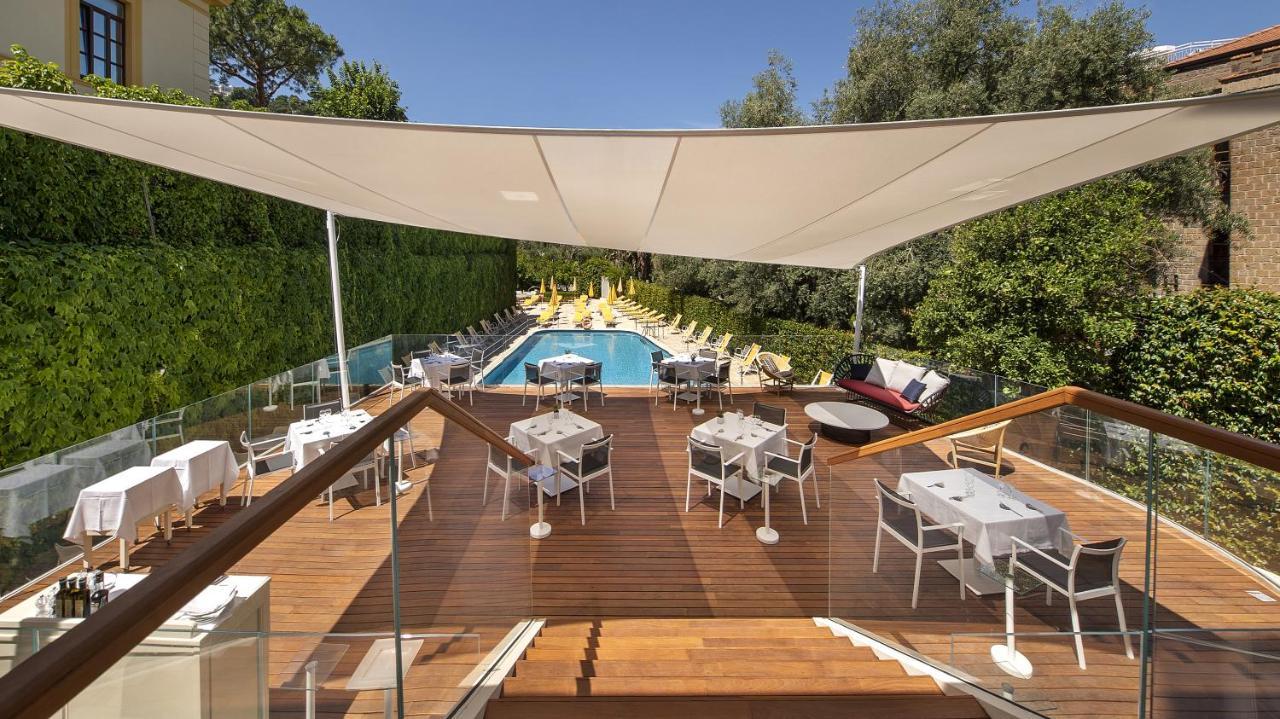 Hotel Continental Sorrento Esterno foto