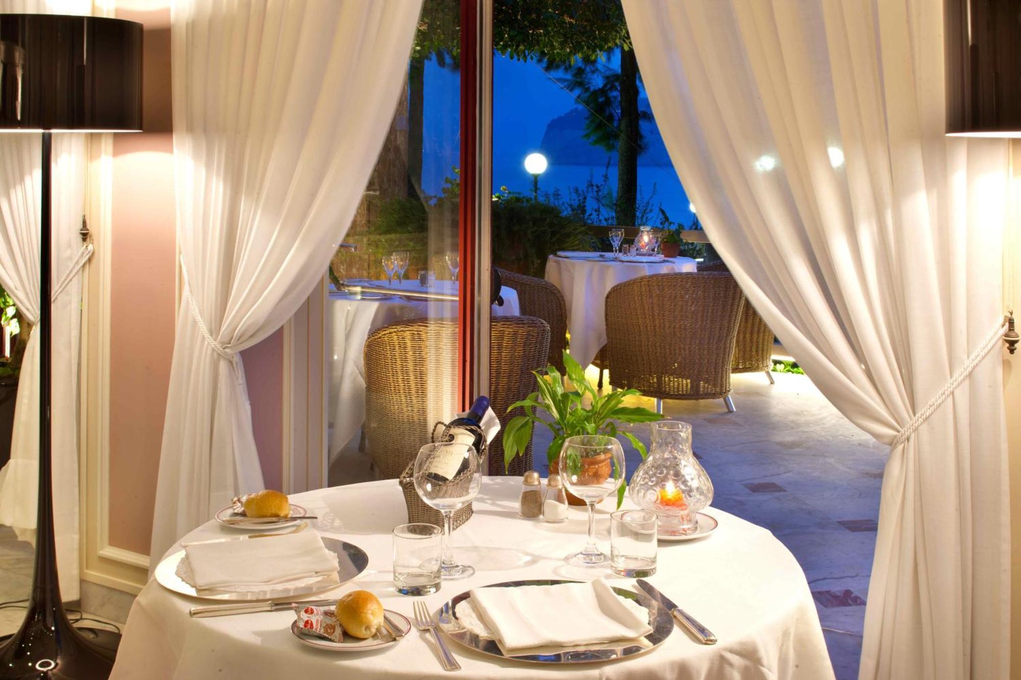 Hotel Continental Sorrento Esterno foto