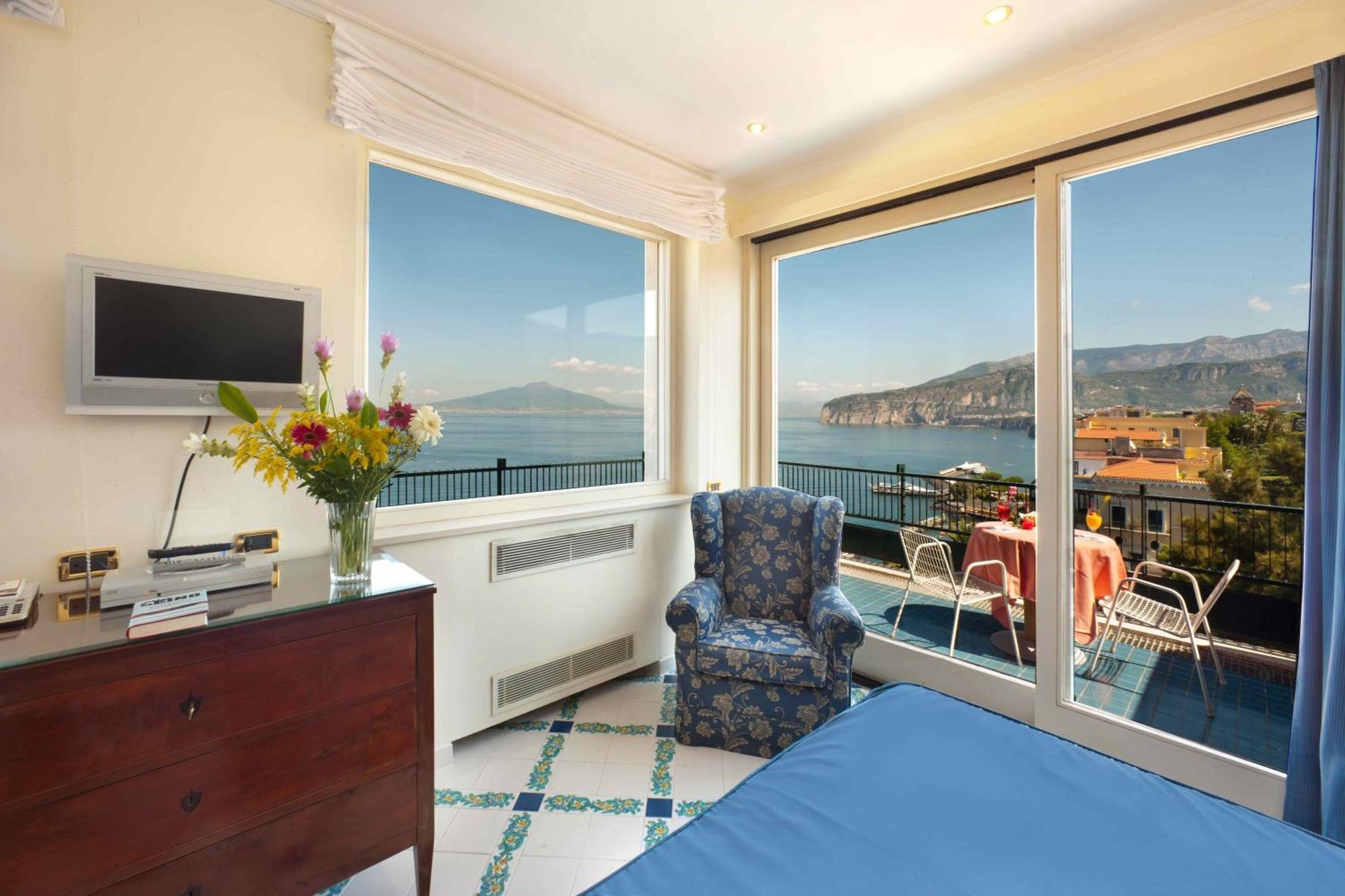 Hotel Continental Sorrento Esterno foto