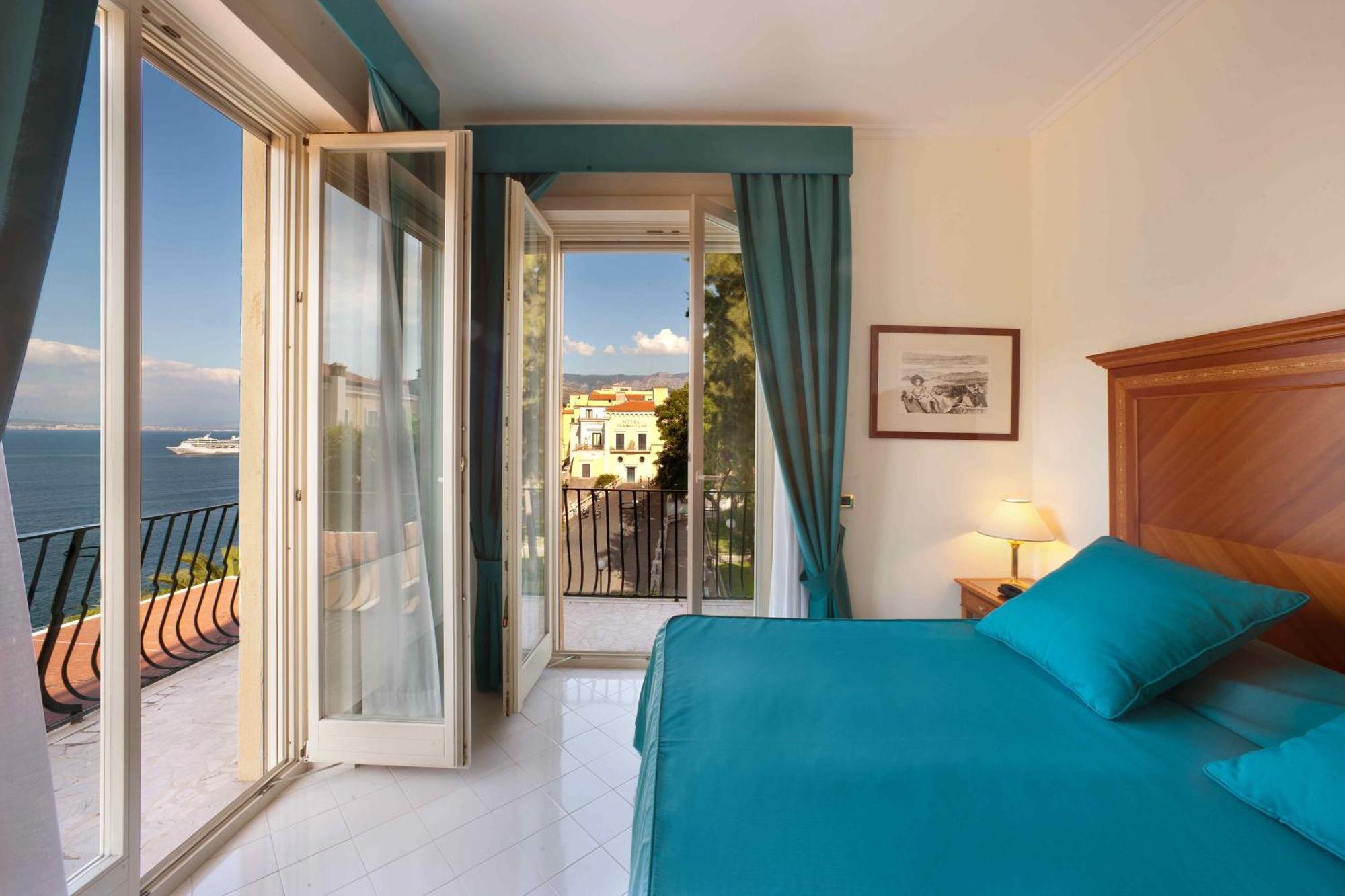 Hotel Continental Sorrento Esterno foto